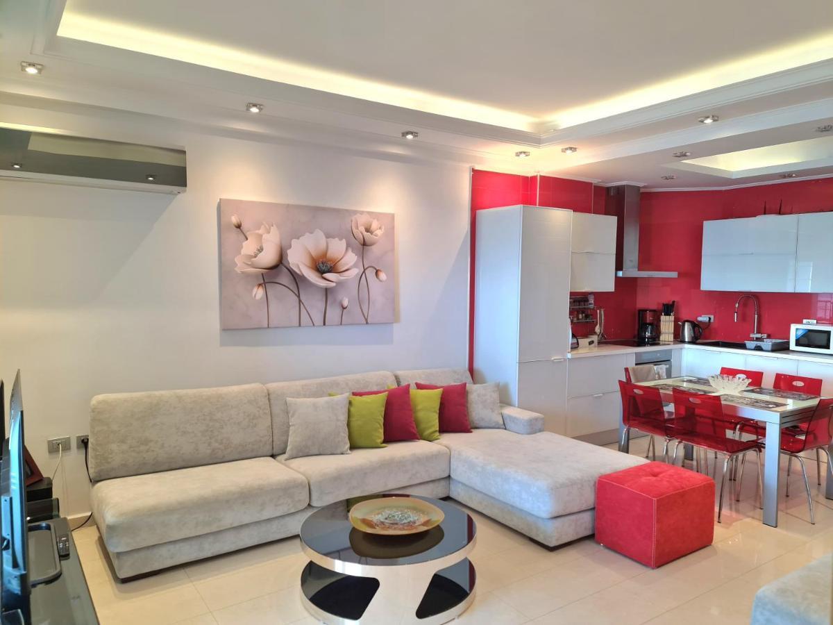 Luxury Seafront Apartments Σαράντα Εξωτερικό φωτογραφία