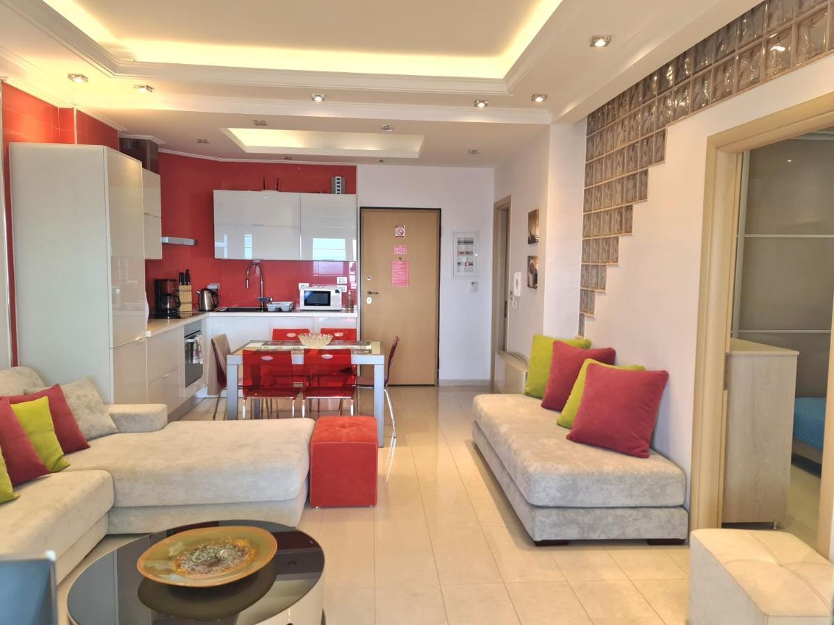 Luxury Seafront Apartments Σαράντα Εξωτερικό φωτογραφία