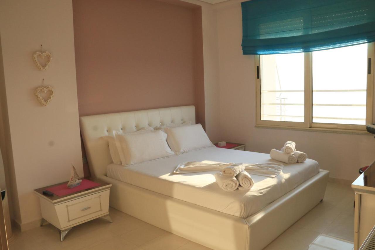 Luxury Seafront Apartments Σαράντα Εξωτερικό φωτογραφία