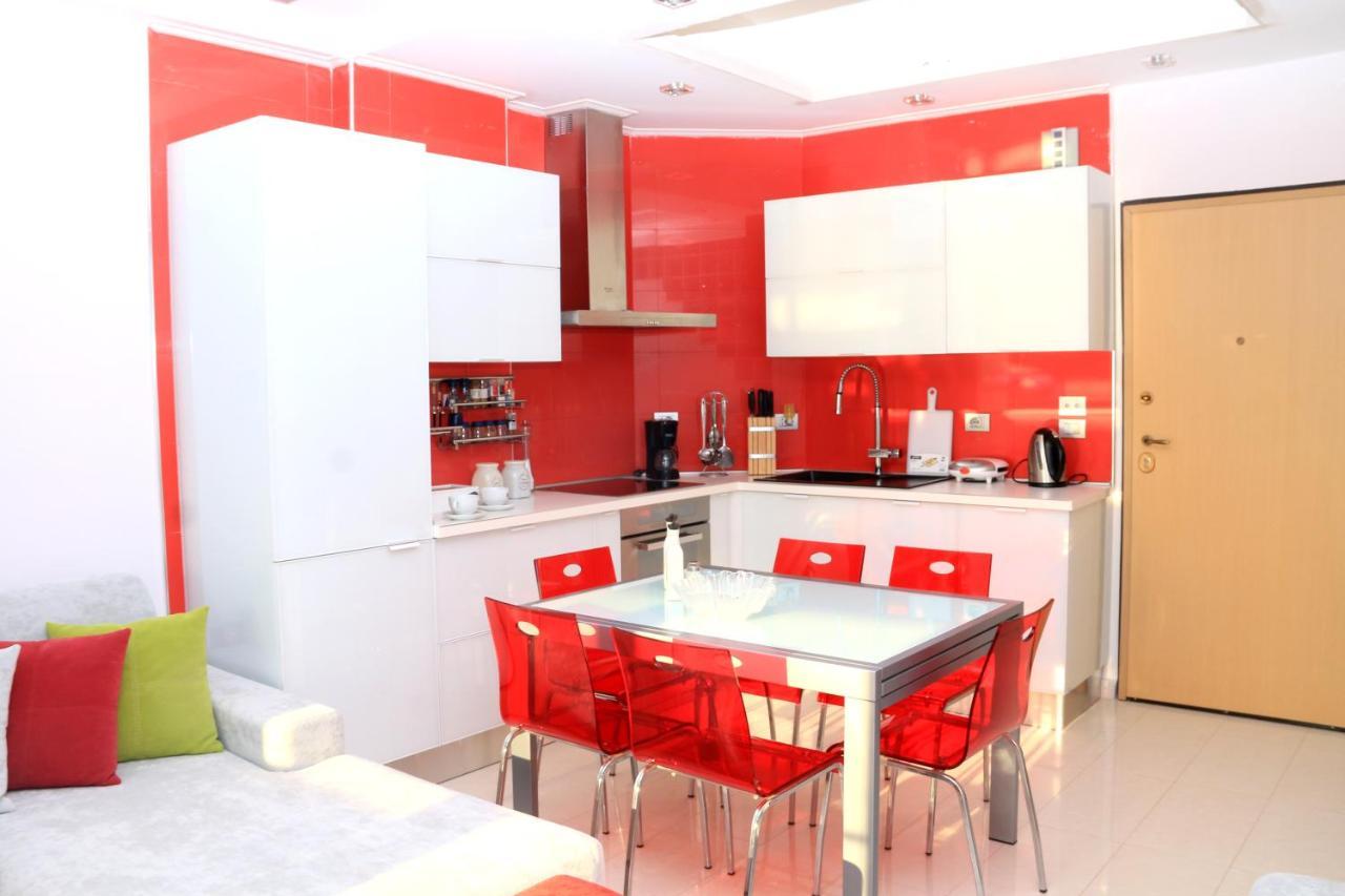 Luxury Seafront Apartments Σαράντα Εξωτερικό φωτογραφία